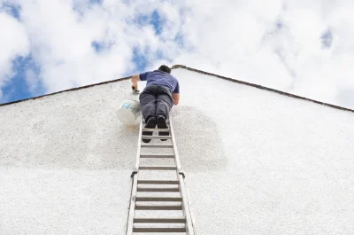 Peinture extérieure à Landelles — façades et ravalement